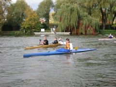 Rounding a tricky bend on the Thames